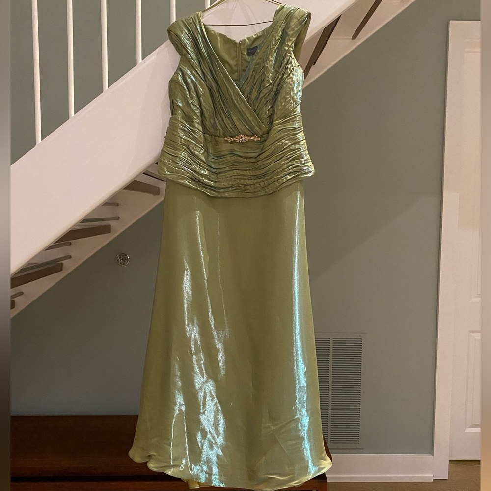 KM Collection by Milla Bell Green Gown Size 18